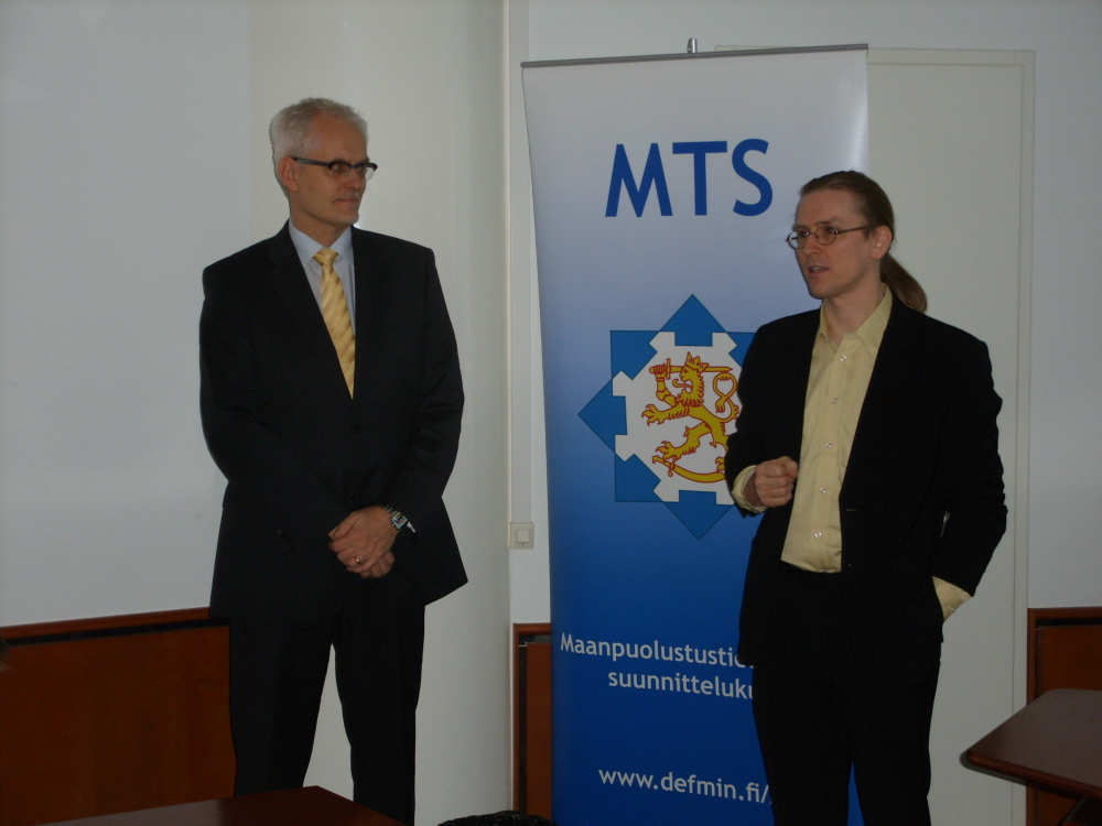 Aamiaisseminaari081211MikkoHyppönen