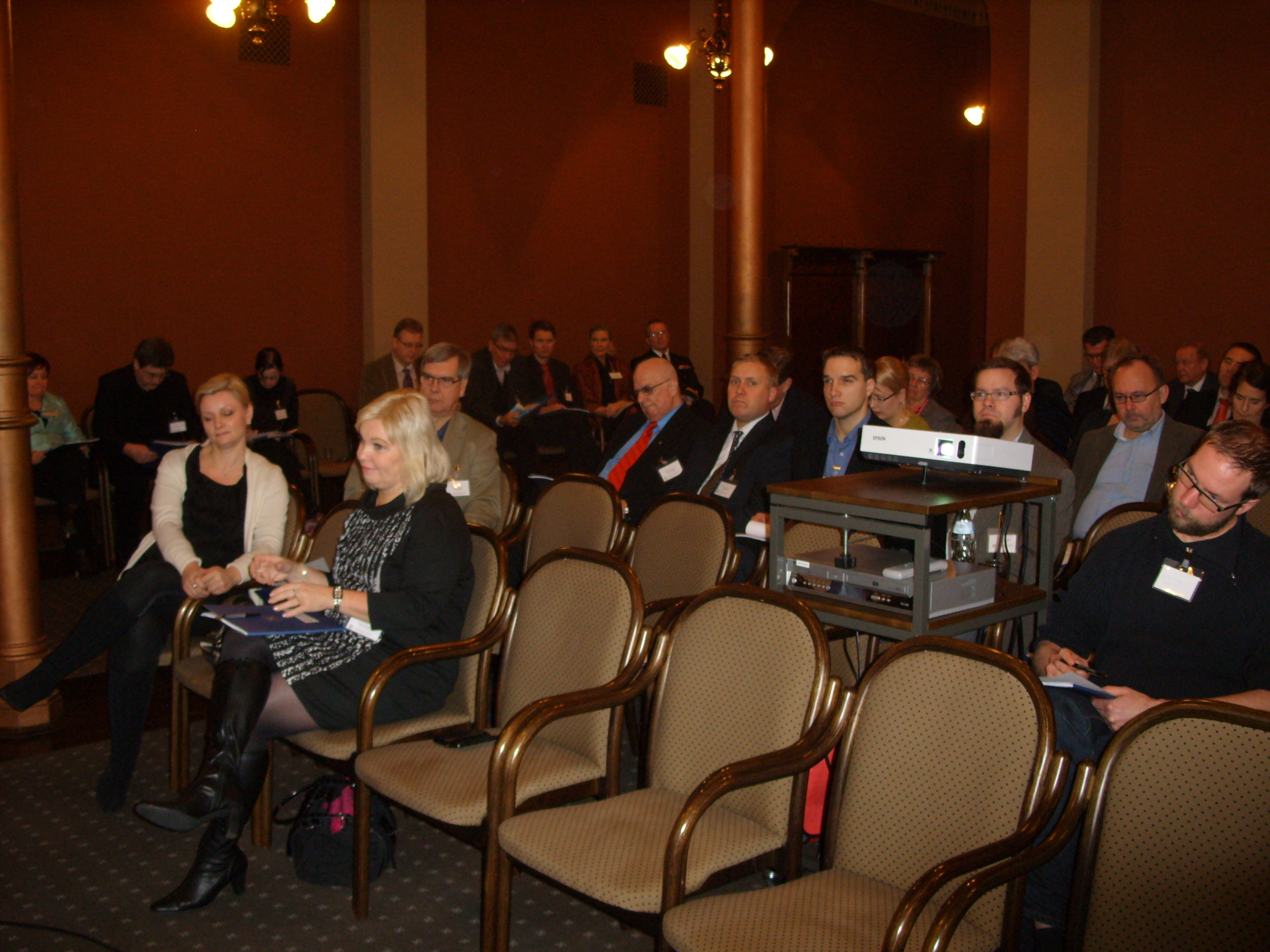 Journalistiseminaari13.12.11 yleisöäI