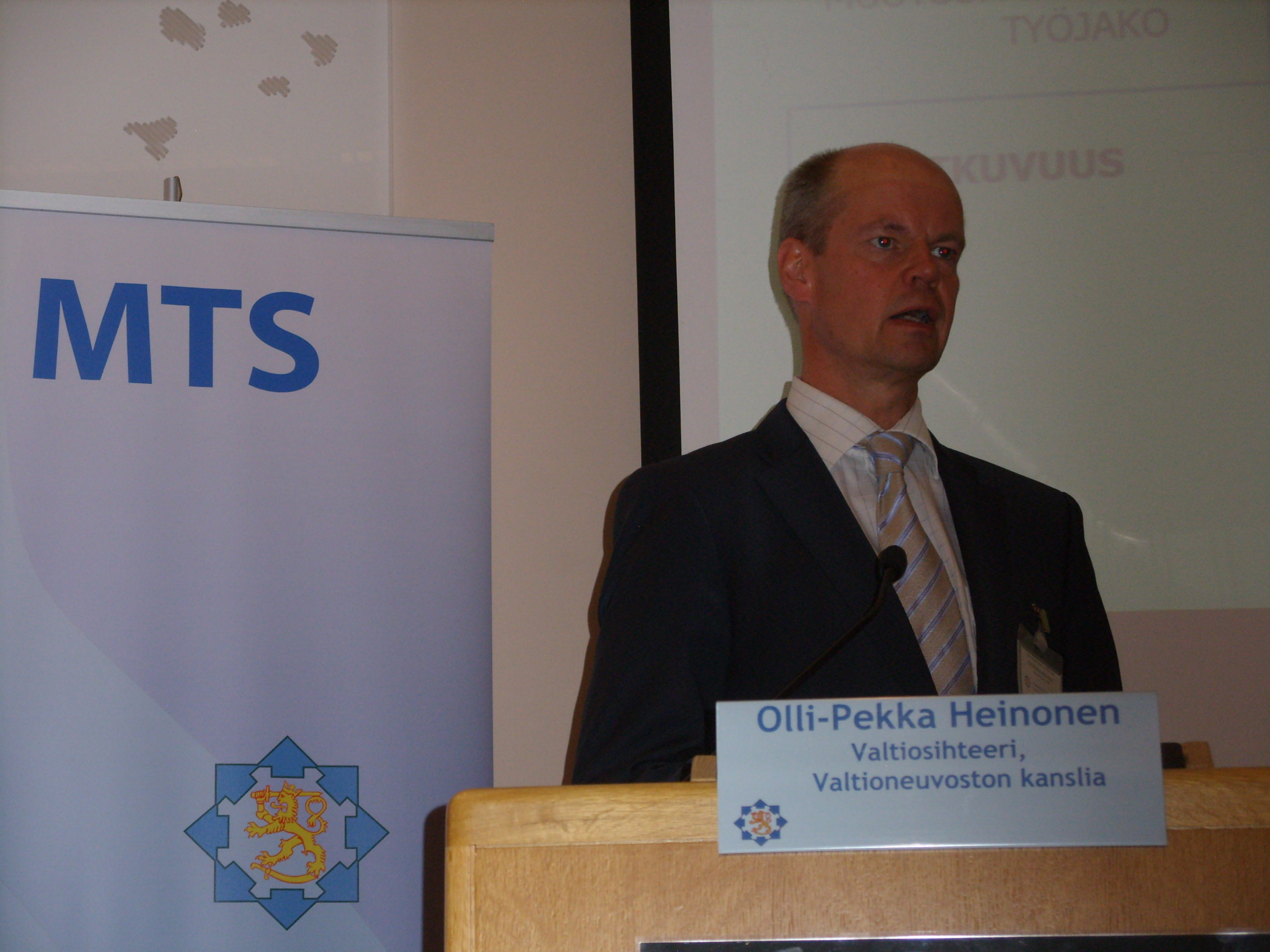 Olli-Pekka Heinonen MTSn yleisötilaisuus 3.6.2013 Oulu