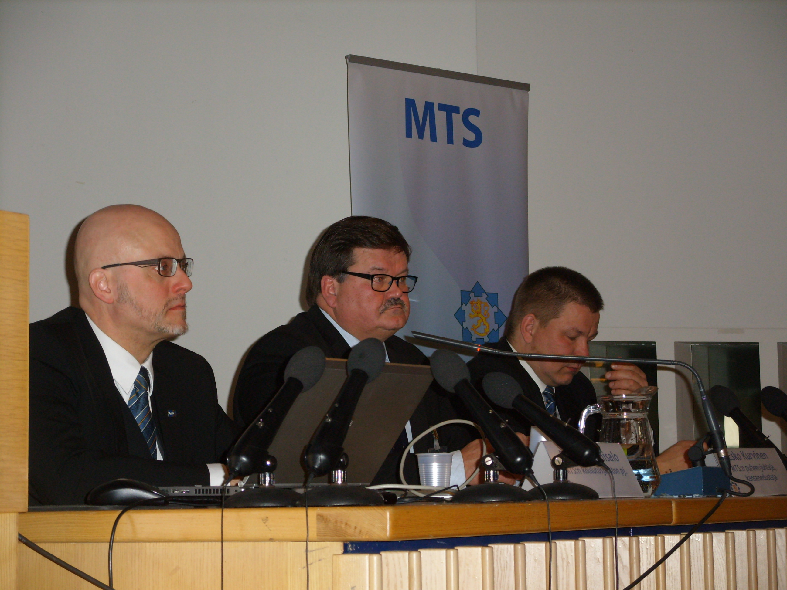 Pekka M. Sinisalo Esko Kurvinen Juha Mäenpää MTS 16.3.2015 journalistiseminaari Seinäjoki