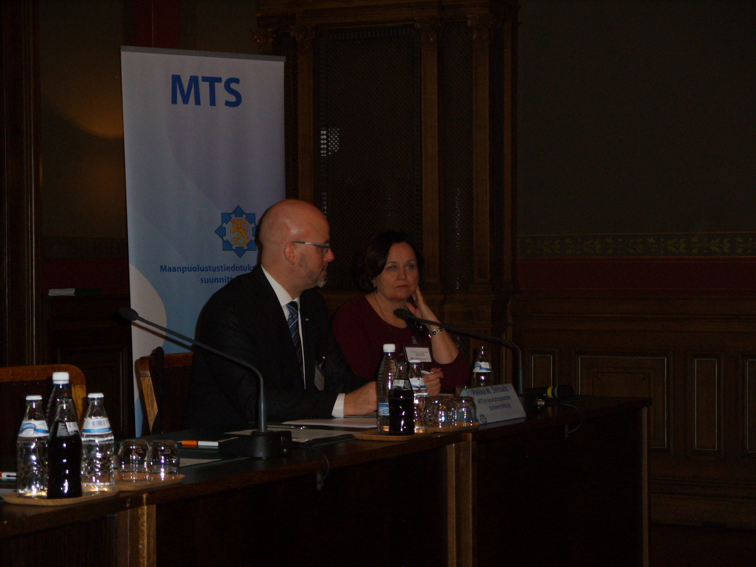 Pekka M. Sinisalo ja Heli Santala 12.12.2013 MTS