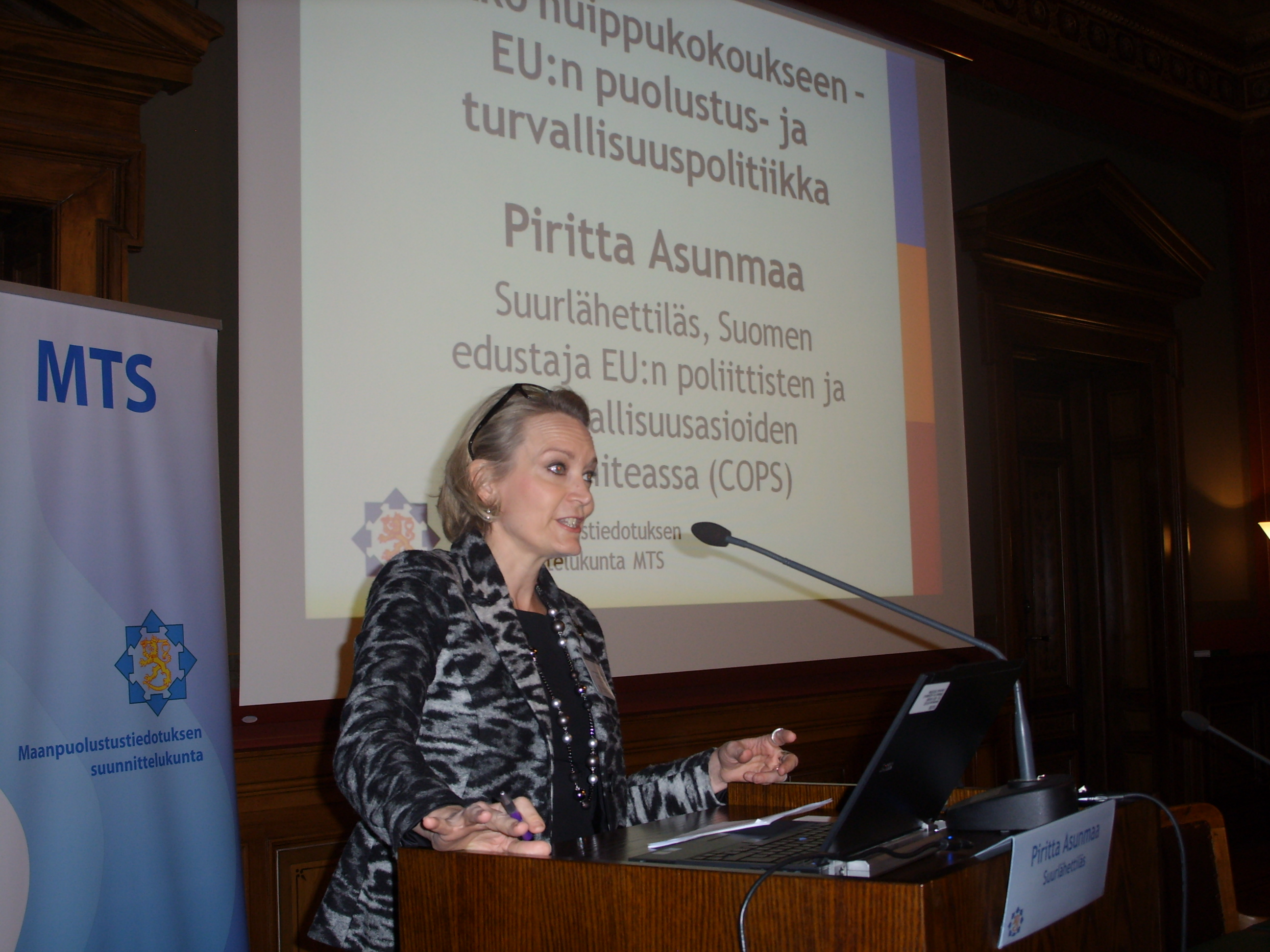 Piritta Asunmaa 12.12.2013 MTS