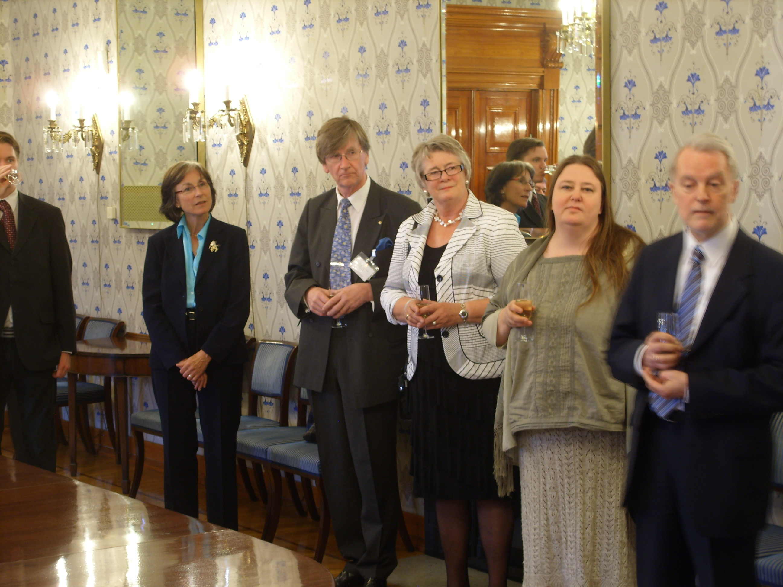 Vastaanotto Suomen Tallinnan lähetystössä.