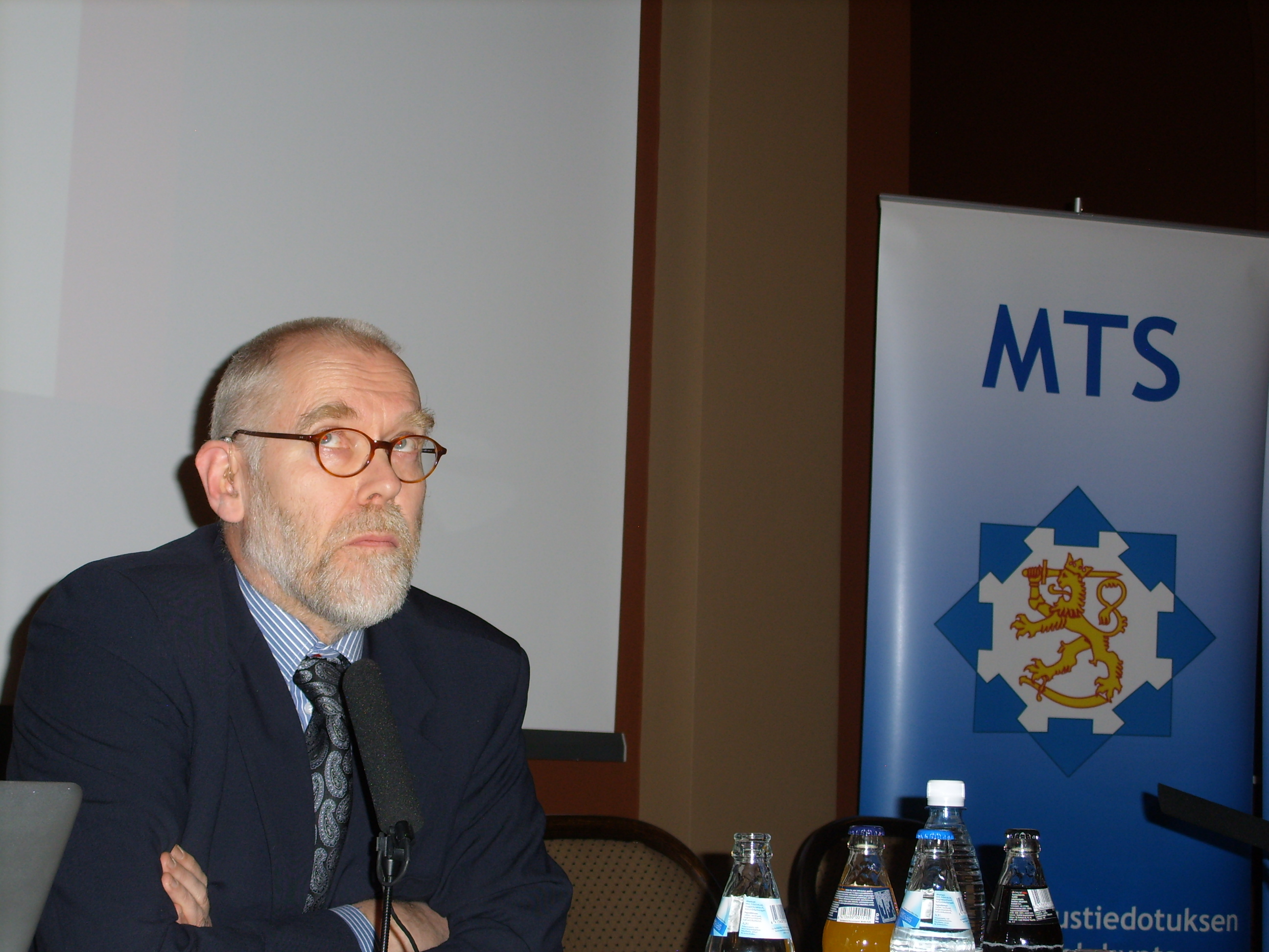 Suurlähettiläs Matti Anttonen MTS 10.2.2012