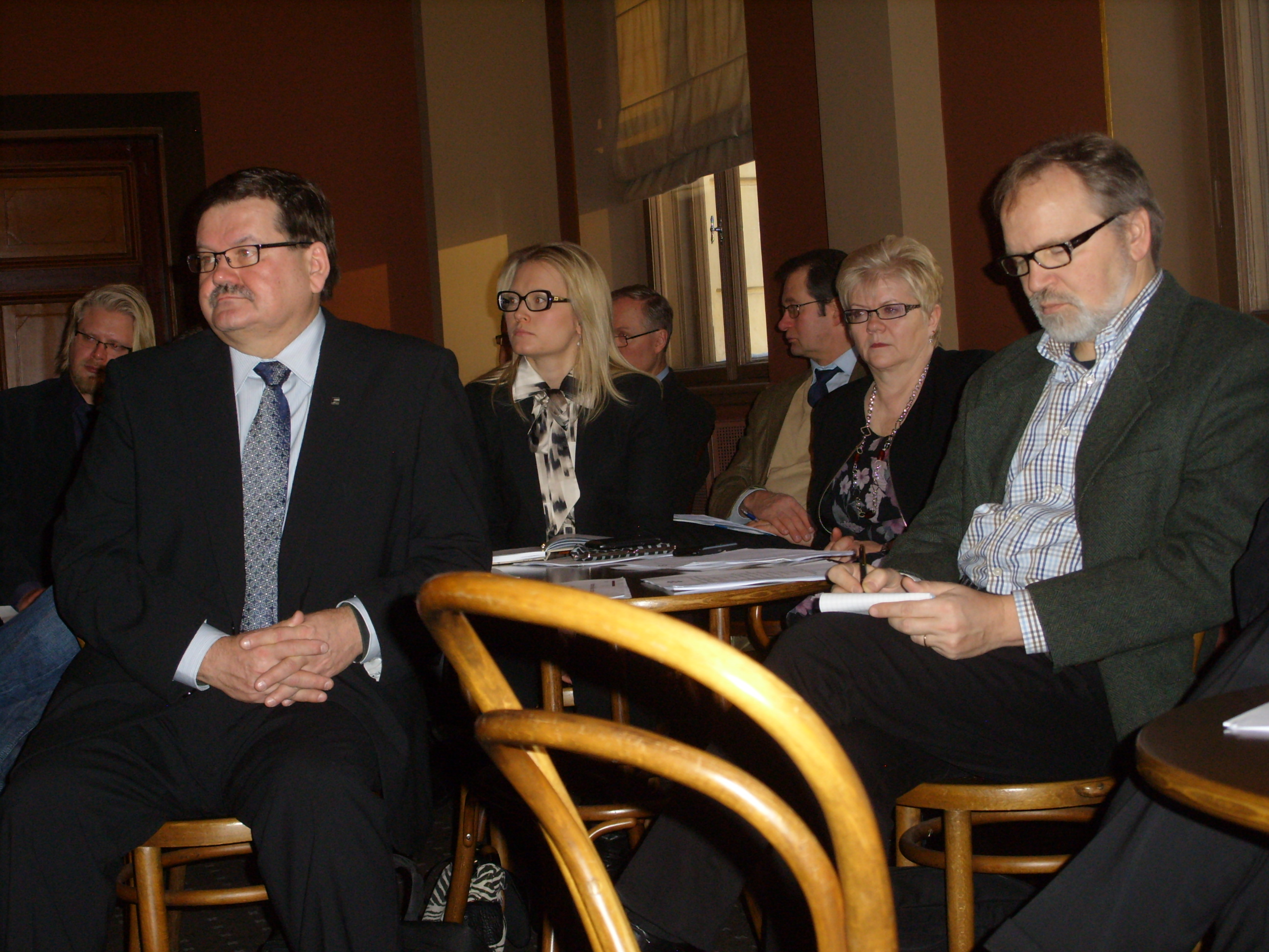 Yleisöä7 10.2.2012