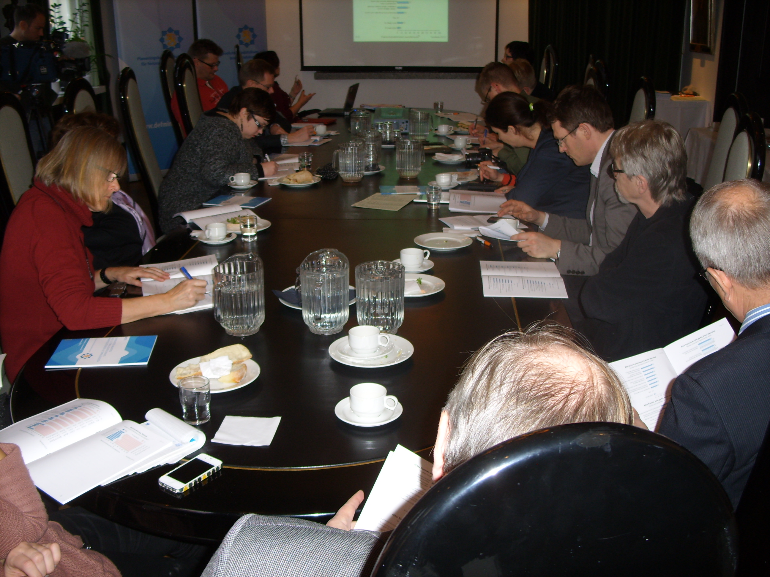 Yleisöä II 3.12.2013 MTS