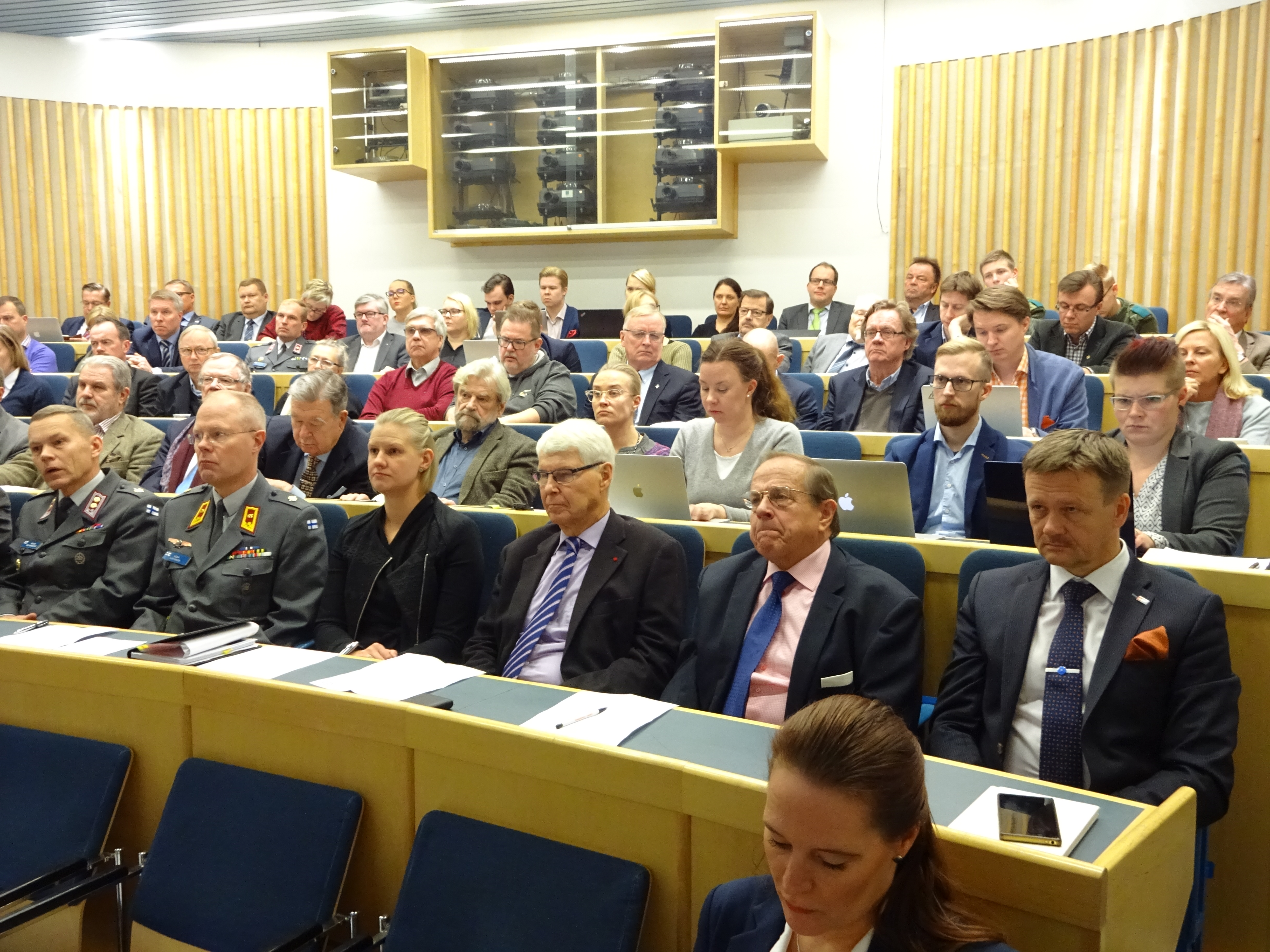 Yleisöä MTS 21.11.2018